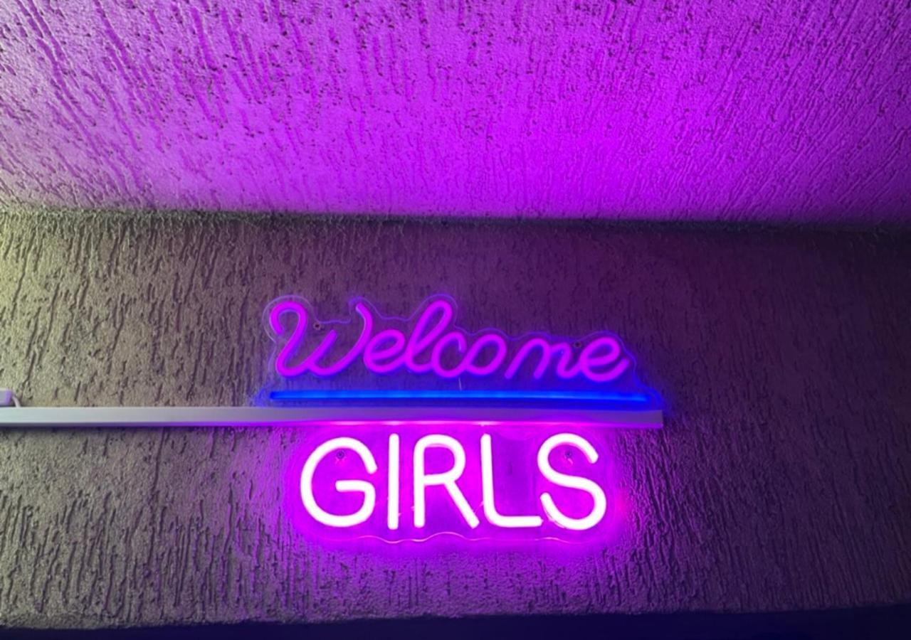 Girls Willa Kraków Eksteriør billede